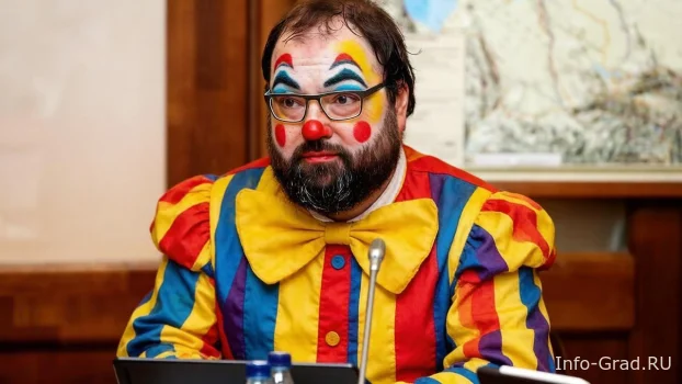История про войну Шадаева с Apple